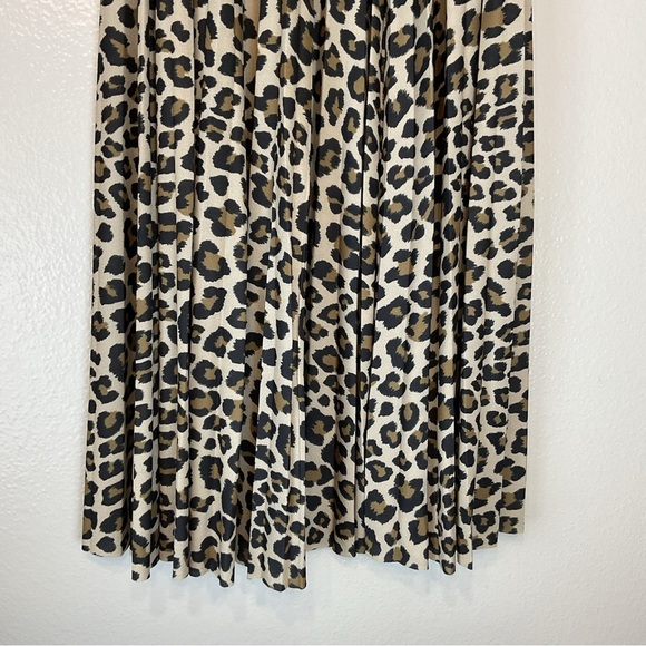 H & M Brown tan and black Leopard print pleated skirt size 0 - Picture 3 of 10